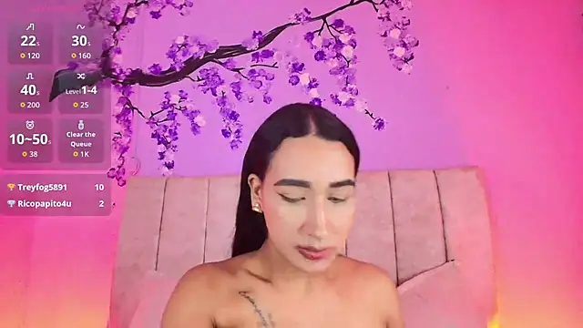 Nikirouse stripchat live cam model