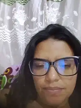 selena_foxy stripchat live cam model