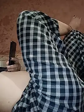 Santoshi7080 stripchat live cam model