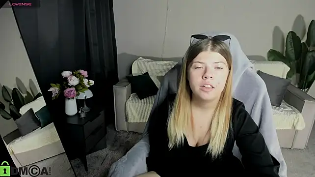 Stefania-sweet stripchat live cam model