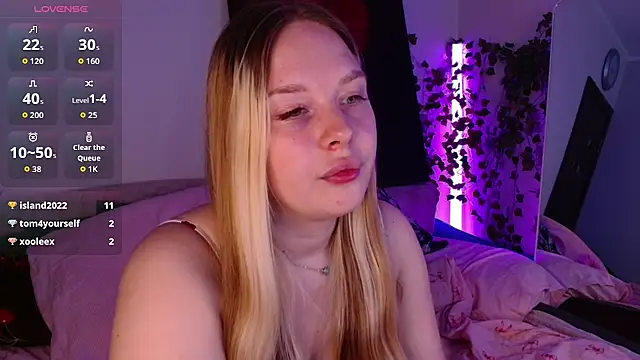 rubyeverly stripchat live cam model