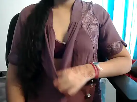 isha_saini stripchat live cam model
