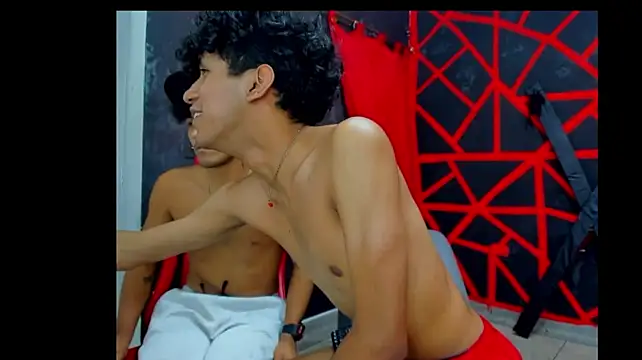 FRIENDS_LATINOS stripchat live cam model