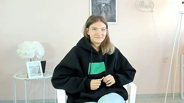 MarcelinaRedfern stripchat live cam model