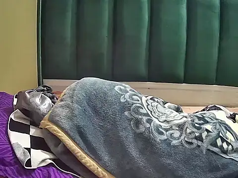 VibeCandyxx stripchat live cam model