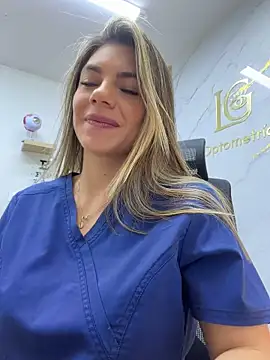 alicee16 stripchat live cam model