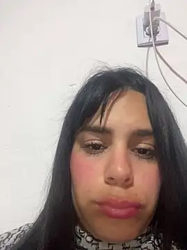 luliporras stripchat live cam model