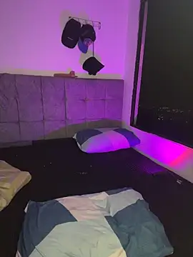 pinkscreens stripchat live cam model