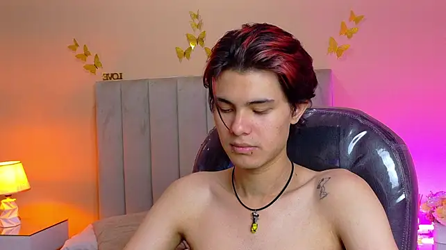 Derek_Sinn stripchat live cam model