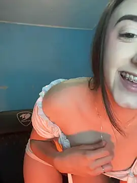 Nonnyiris stripchat live cam model