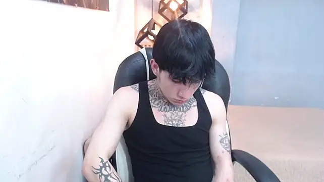 Cry_thereal stripchat live cam model