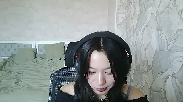 JacklynGingrich stripchat live cam model