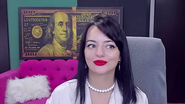 BellaRowan stripchat live cam model