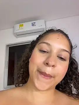 Shara_dreams stripchat live cam model
