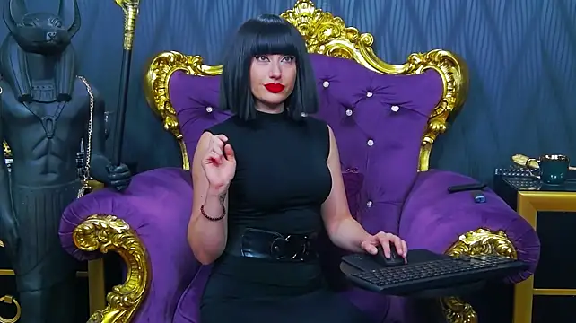 LaraMaeve stripchat live cam model