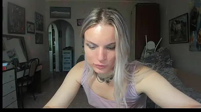 milliKira006 stripchat live cam model
