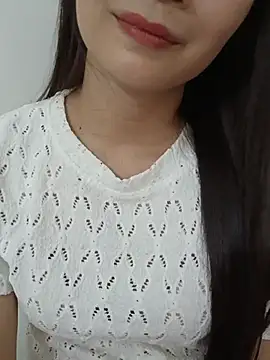 _Tonii_ stripchat live cam model