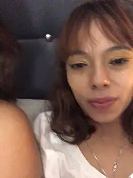 3littles stripchat live cam model