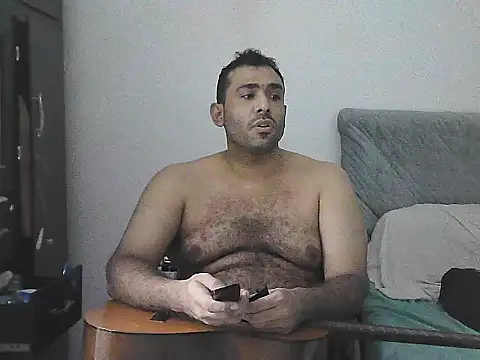 alphalatinobearx stripchat live cam model