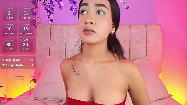 Nikirouse stripchat live cam model