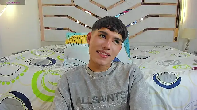 ADRIAN_LUUST stripchat live cam model