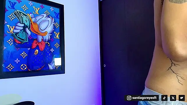 SantiagoReyesFtt stripchat live cam model