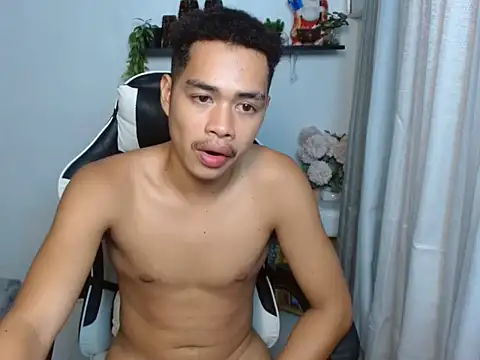 curlyasian_njxx stripchat live cam model