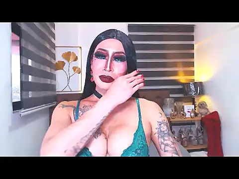 DominateMistressTania stripchat live cam model