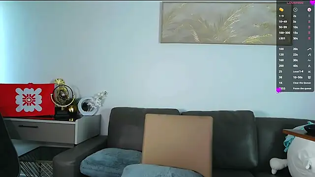 MinaGloww stripchat live cam model