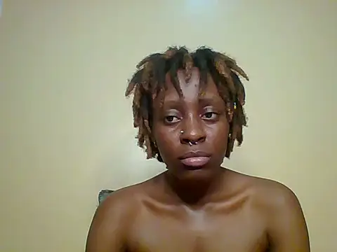 preetyrita stripchat live cam model