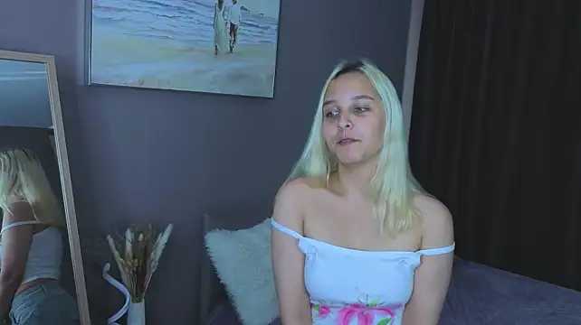 NenaBreiter stripchat live cam model