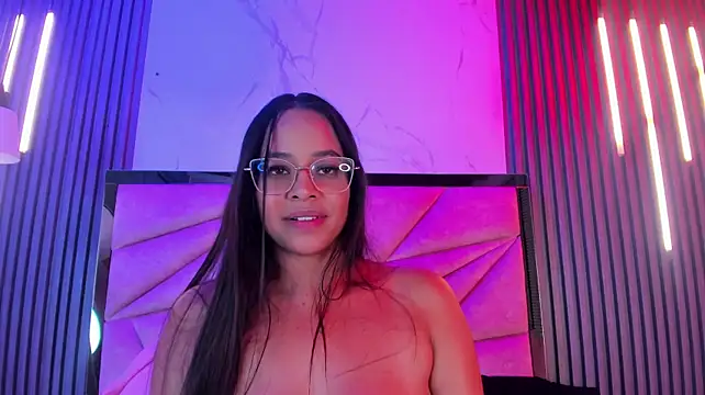AriOliveira stripchat live cam model