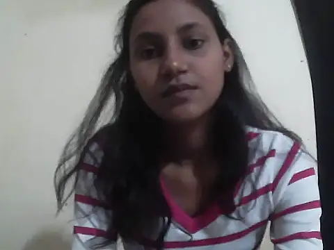 Divya_666 stripchat live cam model