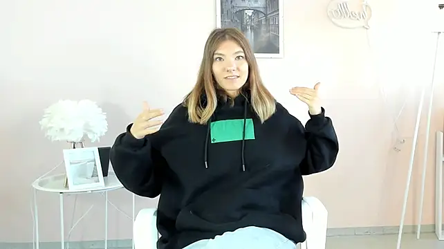 MarcelinaRedfern stripchat live cam model