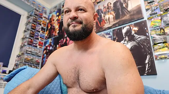 Muscle_Bear stripchat live cam model