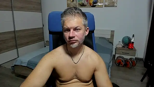 RobbyShawz stripchat live cam model
