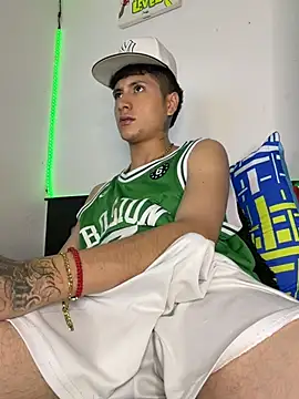 Mateo_Escobar stripchat live cam model