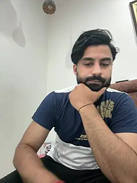 Royalboy_03 stripchat live cam model