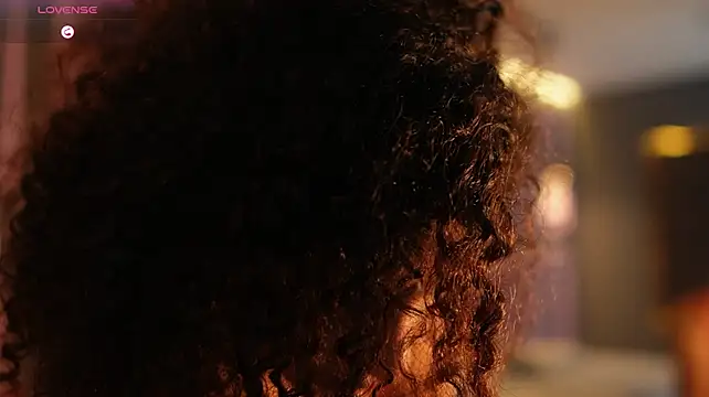 SeleneMous stripchat live cam model