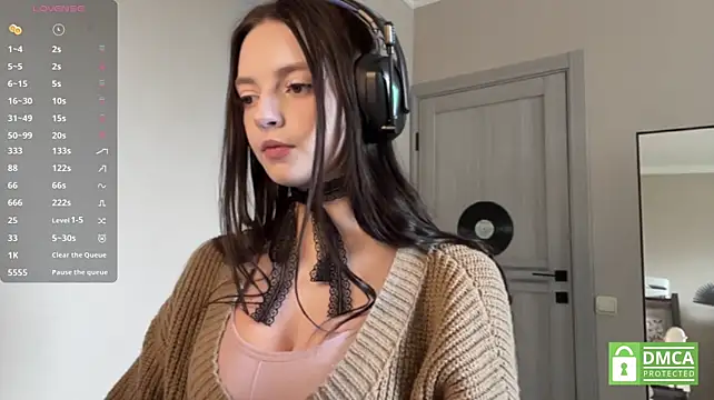 ReikoBartone stripchat live cam model