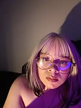 Melodii-22 stripchat live cam model