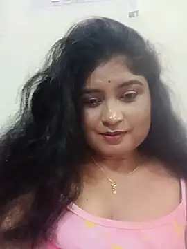 hornyriyanka stripchat live cam model