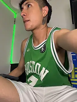 Mateo_Escobar stripchat live cam model