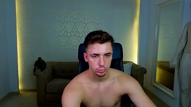 KellenWest stripchat live cam model