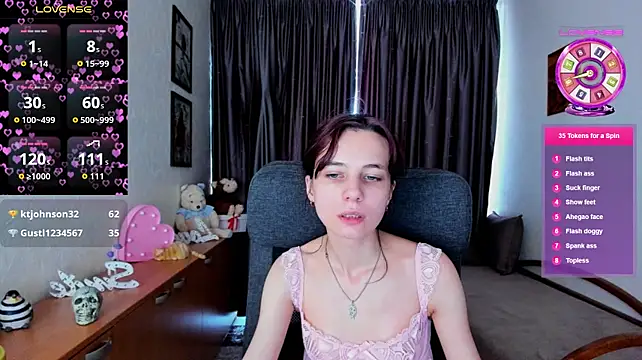 MiniLysii stripchat live cam model