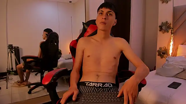LeoDrake_ stripchat live cam model