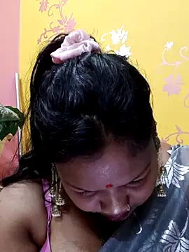 SAHIBAHOTBHABHI stripchat live cam model