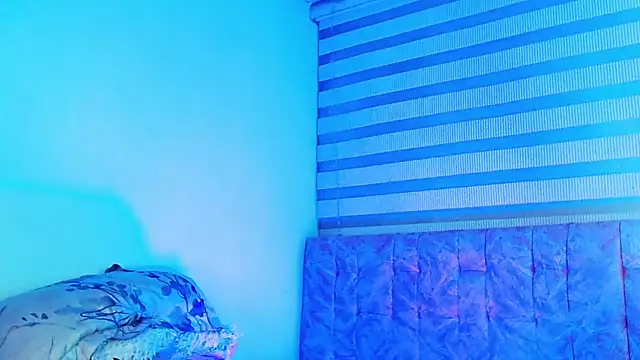 _justinmoon2 stripchat live cam model
