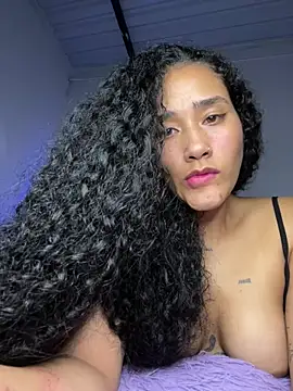 jaderossxx stripchat live cam model