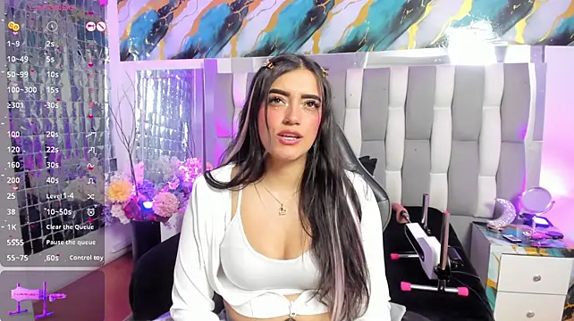 IsaDiiaz stripchat live cam model